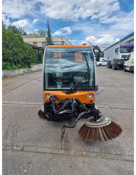 Bucher Kehrmaschine BUCHER-GUYER Kehrmaschine EG 4.500 kg Diesel Topzustand - Barredora industrial: foto 3 Bucher Kehrmaschine BUCHER-GUYER Kehrmaschine EG 4.500 kg Diesel Topzustand - Barredora industrial: foto 3