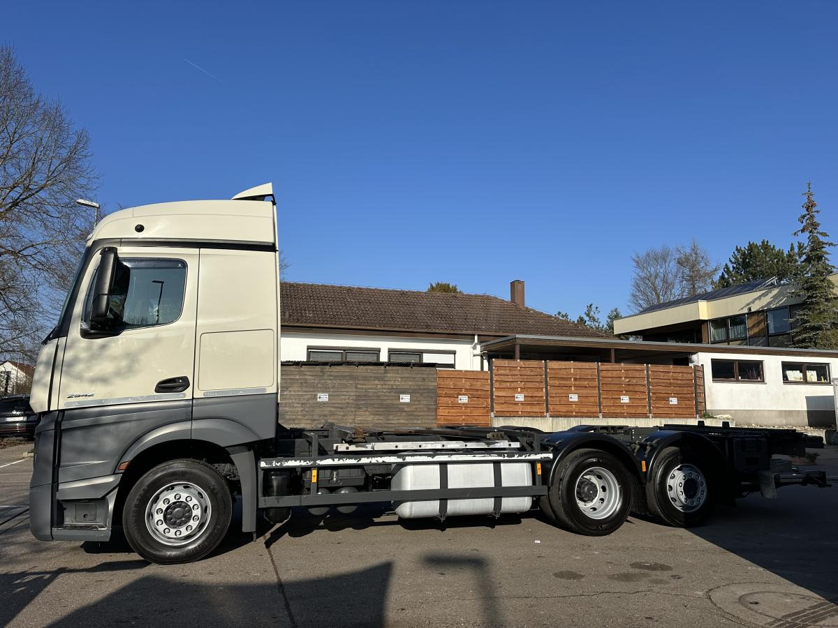 Mercedes Actros 2542 LL BDF Standard 6x2 LBW - Camión portacontenedore/ Intercambiable: foto 2 Mercedes Actros 2542 LL BDF Standard 6x2 LBW - Camión portacontenedore/ Intercambiable: foto 2