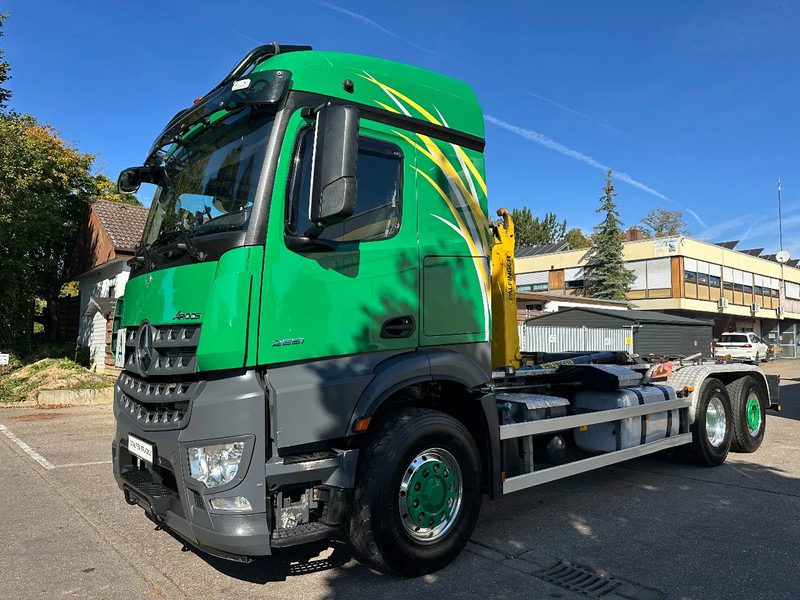 Camión multibasculante Mercedes-Benz Arocs 2551 6X4*HAD*Abroller *Palfinger*Euro6D*Intarder: foto 11 Camión multibasculante Mercedes-Benz Arocs 2551 6X4*HAD*Abroller *Palfinger*Euro6D*Intarder: foto 11