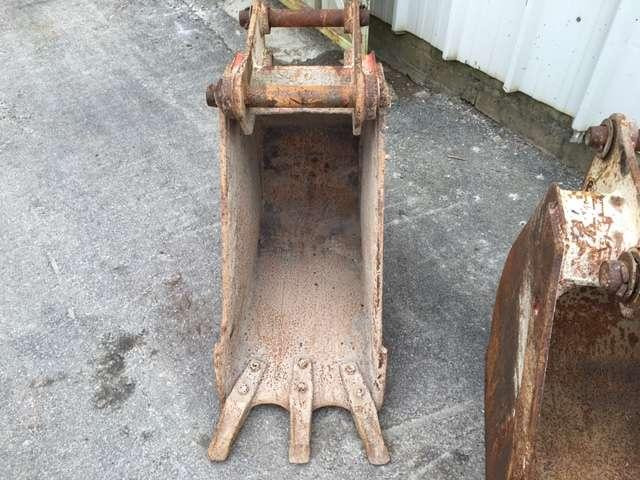 CATERPILLAR 450mm - Tractopelle - Cazo para excavadora: foto 2 CATERPILLAR 450mm - Tractopelle - Cazo para excavadora: foto 2