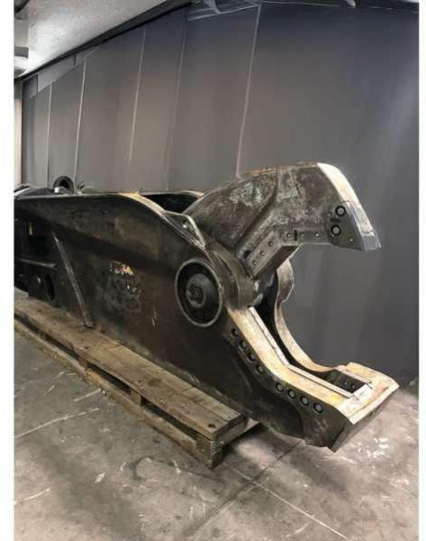 CATERPILLAR S3050 - Cizalla de demolición: foto 2 CATERPILLAR S3050 - Cizalla de demolición: foto 2