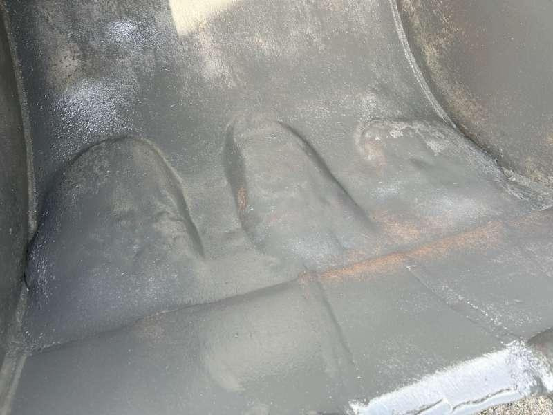 MECALAC 12 - 870mm - fond à revoir - Cazo para excavadora: foto 4 MECALAC 12 - 870mm - fond à revoir - Cazo para excavadora: foto 4