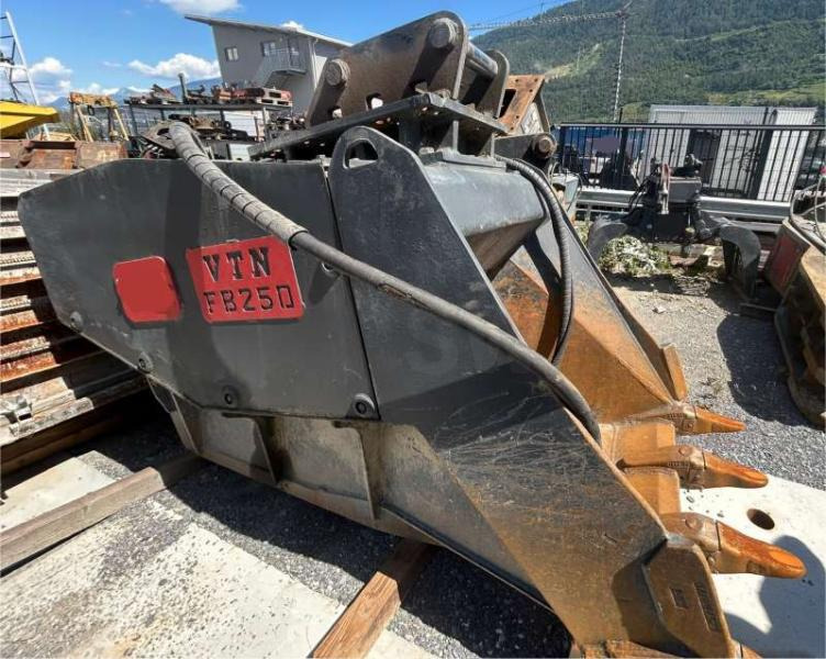 VTN Godet Concasseur VTN FB 250 - Cazo para Maquinaria de construcción: foto 1 VTN Godet Concasseur VTN FB 250 - Cazo para Maquinaria de construcción: foto 1