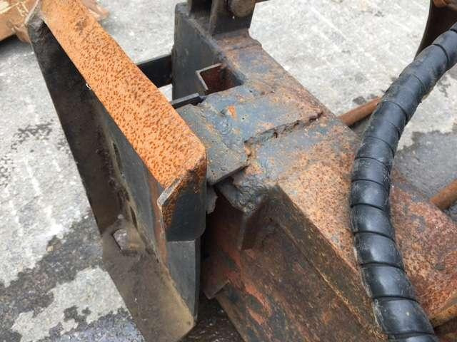 À Griffe Largeur 900mm chargeur - Equipo para silos: foto 3 À Griffe Largeur 900mm chargeur - Equipo para silos: foto 3