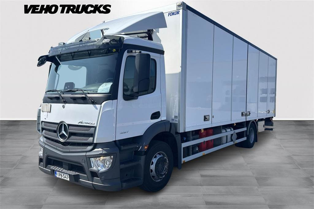Mercedes-Benz ACTROS 1827 5 KSA-kori +PL - Cabeza tractora: foto 1 Mercedes-Benz ACTROS 1827 5 KSA-kori +PL - Cabeza tractora: foto 1