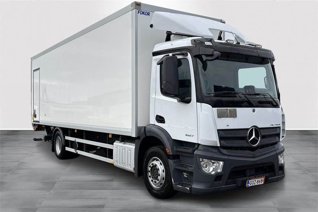 Mercedes-Benz ACTROS 1827 5 KSA-kori +PL - Camión caja cerrada: foto 4 Mercedes-Benz ACTROS 1827 5 KSA-kori +PL - Camión caja cerrada: foto 4