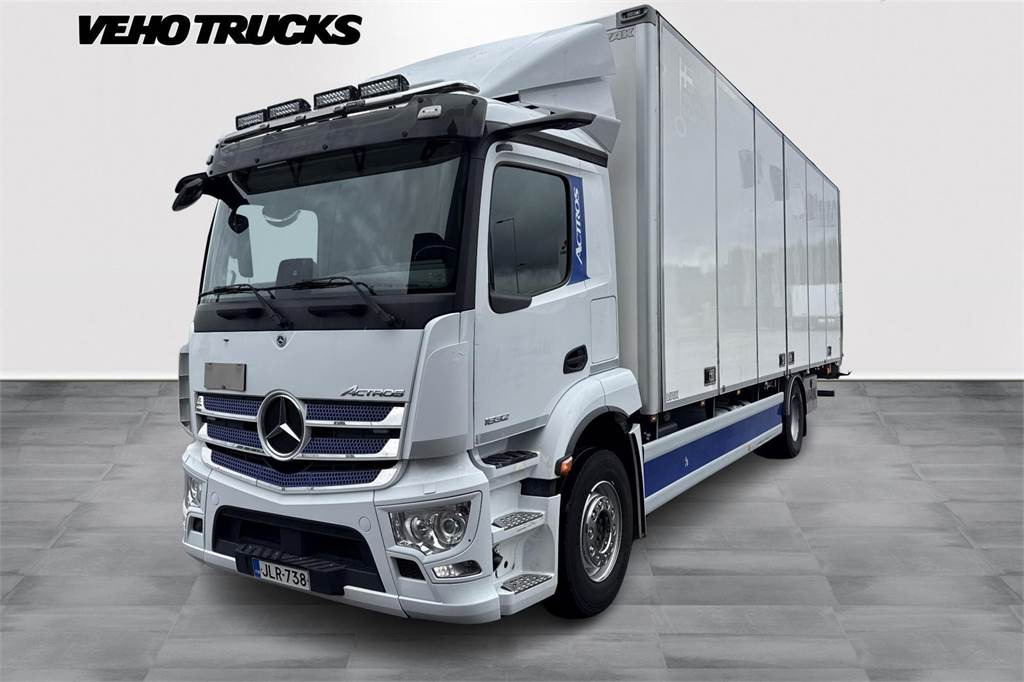 Mercedes-Benz ACTROS 1832 - Camión caja cerrada: foto 1 Mercedes-Benz ACTROS 1832 - Camión caja cerrada: foto 1