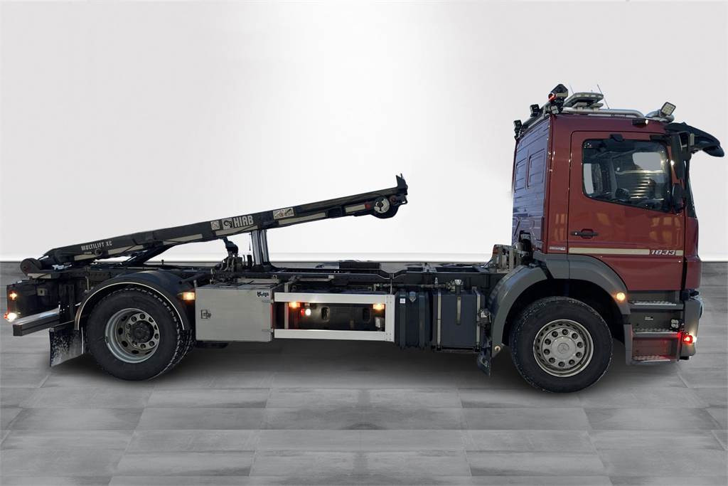 Mercedes-Benz Axor R 1833L - Camión con equipo de cable: foto 4 Mercedes-Benz Axor R 1833L - Camión con equipo de cable: foto 4