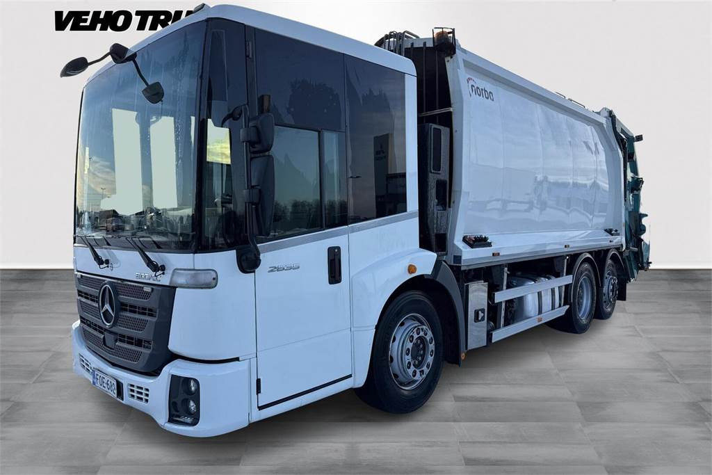 Mercedes-Benz ECONIC 2635 L ENA Norba RL-300 22H25 - Camión de basura: foto 1 Mercedes-Benz ECONIC 2635 L ENA Norba RL-300 22H25 - Camión de basura: foto 1