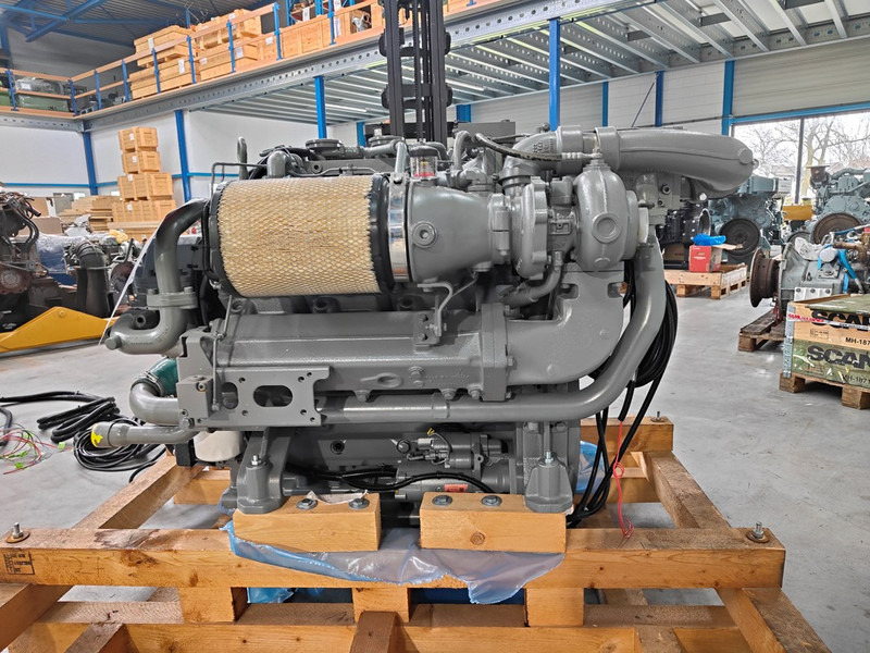 Deutz TCD2015 V6 M NEW - Maquinaria de construcción: foto 5 Deutz TCD2015 V6 M NEW - Maquinaria de construcción: foto 5