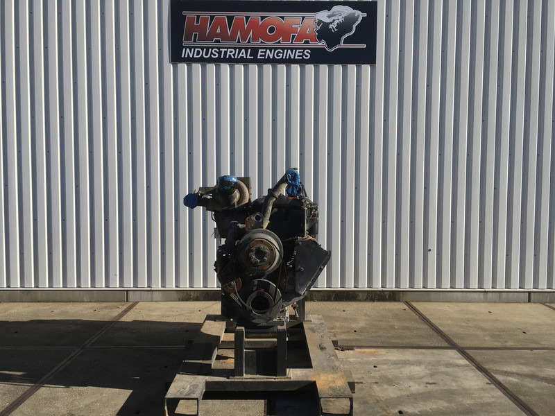 Komatsu SAA6D170E-3 USED - Maquinaria de construcción: foto 4 Komatsu SAA6D170E-3 USED - Maquinaria de construcción: foto 4