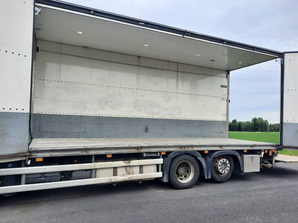 Mercedes-Benz Actros 2551  - Camión caja cerrada: foto 5 Mercedes-Benz Actros 2551  - Camión caja cerrada: foto 5