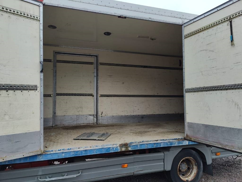 Mercedes-Benz Atego 1023 - Camión caja cerrada: foto 5 Mercedes-Benz Atego 1023 - Camión caja cerrada: foto 5