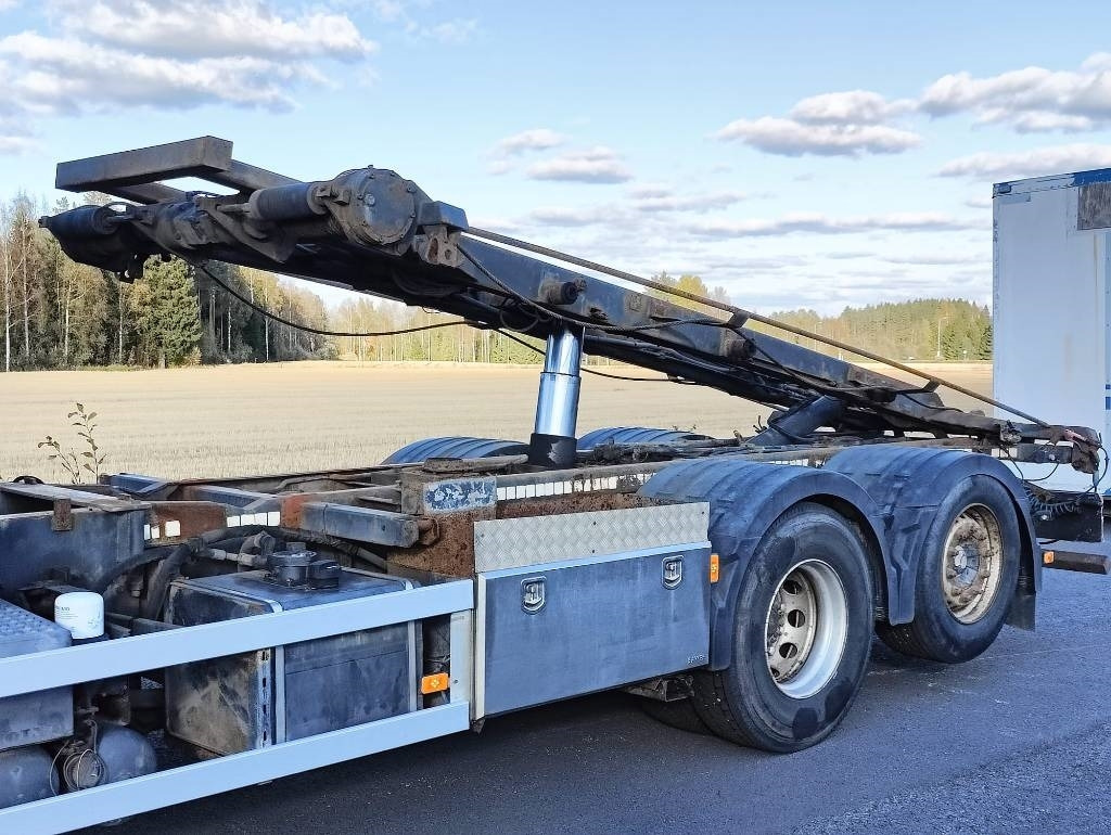 Volvo FH 13 420 - Camión portacontenedor de cadenas: foto 5 Volvo FH 13 420 - Camión portacontenedor de cadenas: foto 5