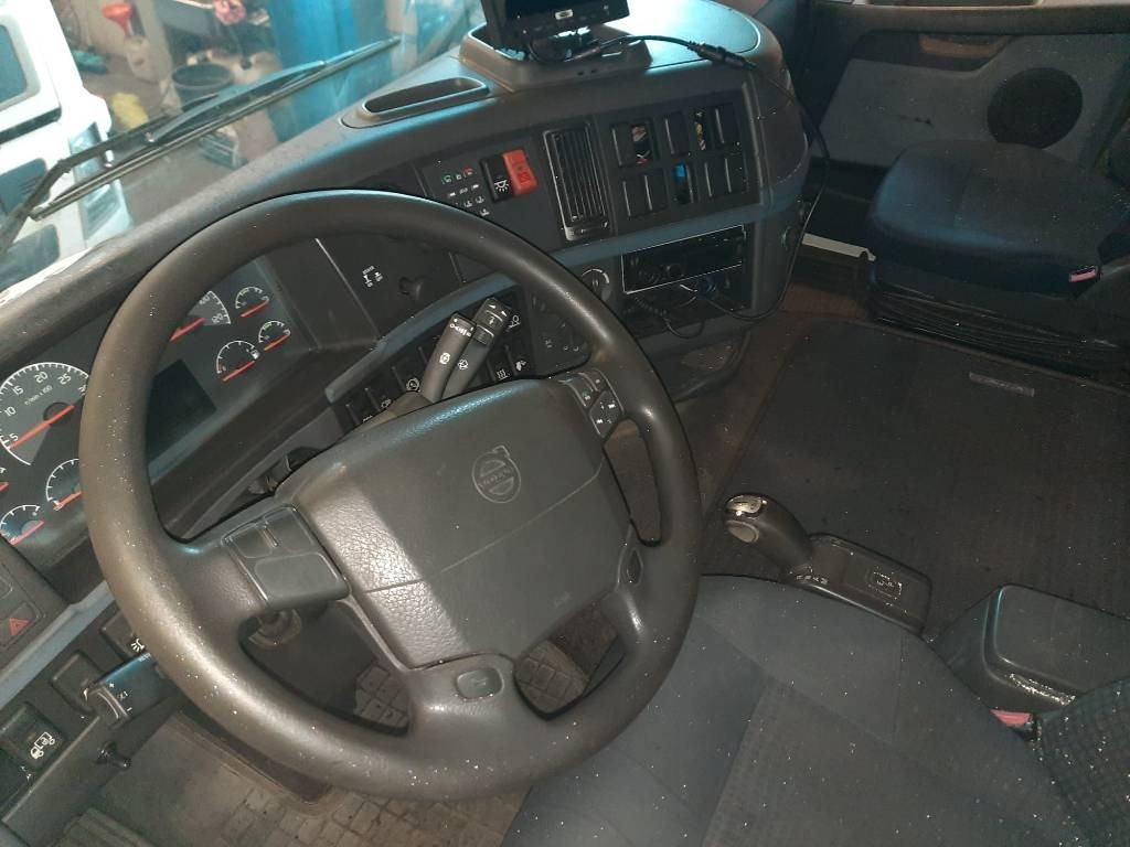 Volvo FH 13 440 - Camión chasis: foto 5 Volvo FH 13 440 - Camión chasis: foto 5