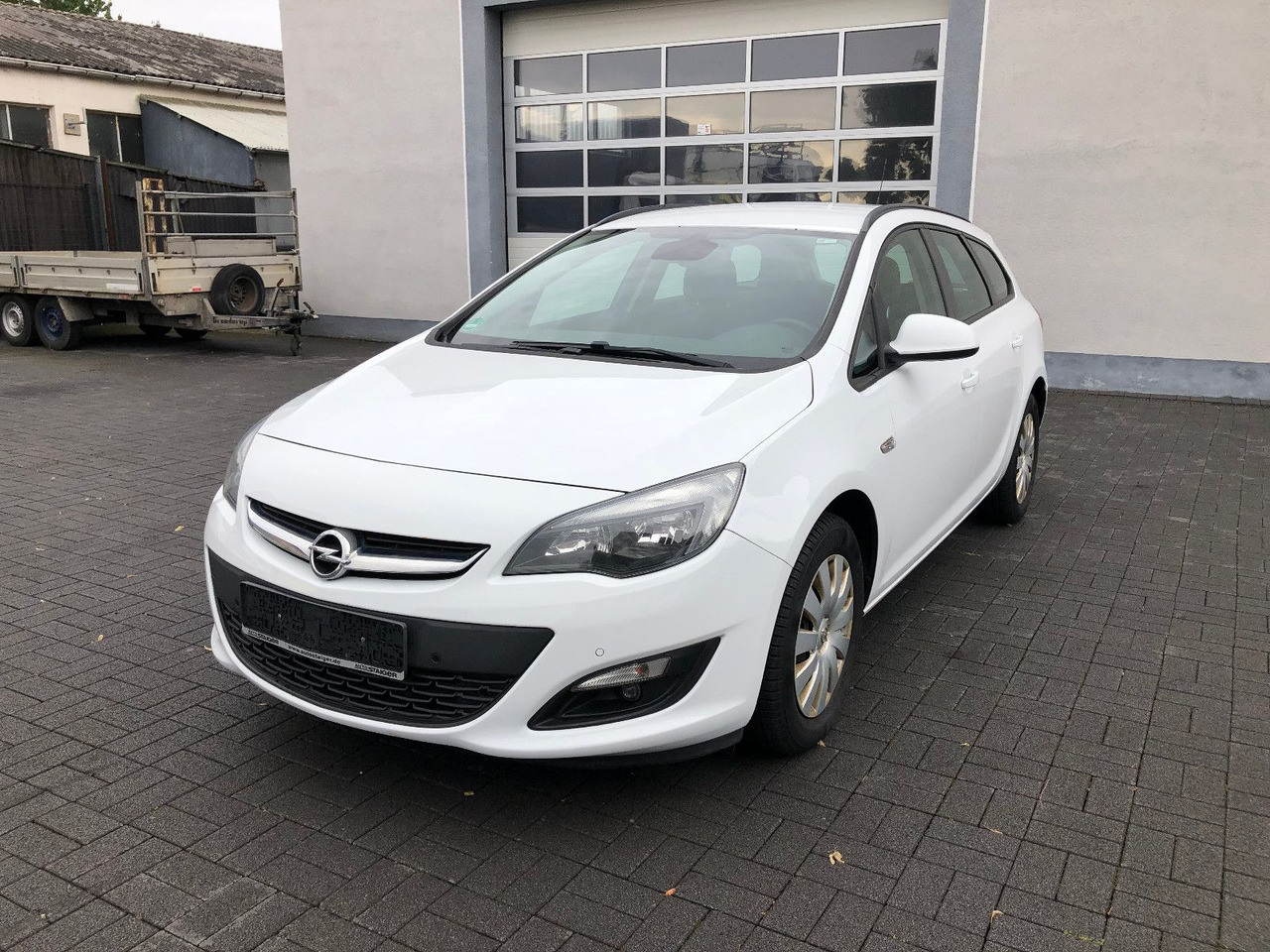 Opel Astra J 1.6 CDTi Sports Tourer Edition - Coche familiar: foto 1 Opel Astra J 1.6 CDTi Sports Tourer Edition - Coche familiar: foto 1