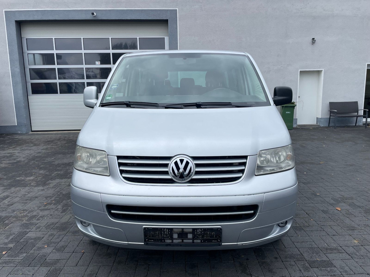 Volkswagen T5 2.5 TDi Caravelle 4Motion 8-Sitzer - Furgoneta de pasajeros: foto 5 Volkswagen T5 2.5 TDi Caravelle 4Motion 8-Sitzer - Furgoneta de pasajeros: foto 5
