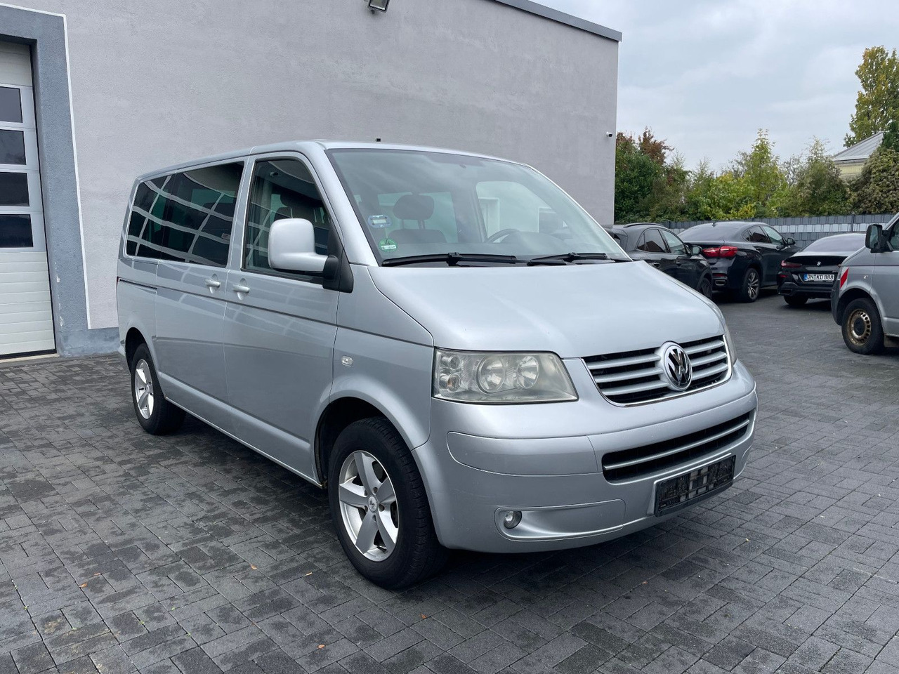 Volkswagen T5 2.5 TDi Caravelle 4Motion 8-Sitzer - Furgoneta de pasajeros: foto 1 Volkswagen T5 2.5 TDi Caravelle 4Motion 8-Sitzer - Furgoneta de pasajeros: foto 1