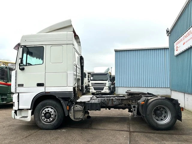 DAF 95.380 XF SPACECAB (EURO 2 (MECHANICAL PUMP & INJECTORS) / ZF16 MANUAL GEARBOX / AIRCONDITIONING) - Cabeza tractora: foto 5 DAF 95.380 XF SPACECAB (EURO 2 (MECHANICAL PUMP & INJECTORS) / ZF16 MANUAL GEARBOX / AIRCONDITIONING) - Cabeza tractora: foto 5