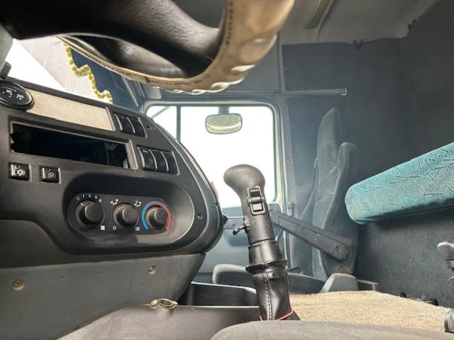 Cabeza tractora DAF 95.380 XF SPACECAB (EURO 2 (MECHANICAL PUMP & INJECTORS) / ZF16 MANUAL GEARBOX / AIRCONDITIONING): foto 7