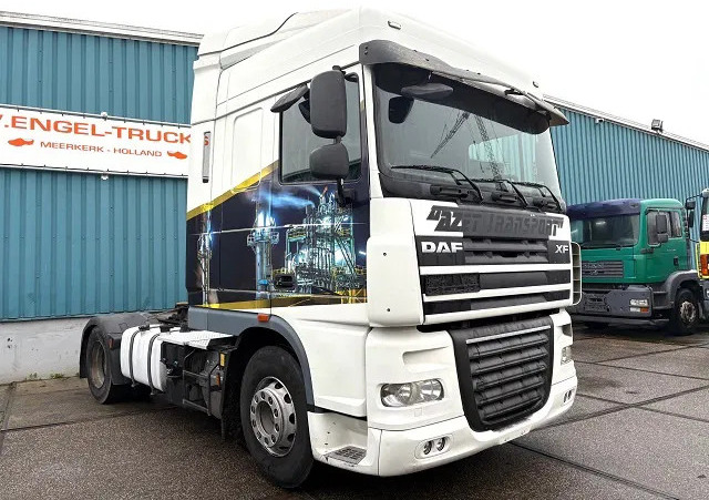 DAF XF 105.460 ATE SPACEAB 4x2 (EURO 5 / ZF MANUAL GEARBOX / ZF-INTARDER / HYDRAULIC KIT / P.T.O. / AIRCONDITIONING / ETC.) - Cabeza tractora: foto 2 DAF XF 105.460 ATE SPACEAB 4x2 (EURO 5 / ZF MANUAL GEARBOX / ZF-INTARDER / HYDRAULIC KIT / P.T.O. / AIRCONDITIONING / ETC.) - Cabeza tractora: foto 2