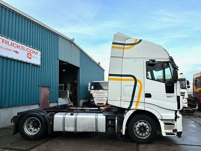 Iveco Stralis 440.42 /TP HIGH-WAY (EURO 6 / AUTOMATIC GEARBOX / 2x TANK / FRIDGE / AIRCONDITIONING / ETC.) - Cabeza tractora: foto 4 Iveco Stralis 440.42 /TP HIGH-WAY (EURO 6 / AUTOMATIC GEARBOX / 2x TANK / FRIDGE / AIRCONDITIONING / ETC.) - Cabeza tractora: foto 4