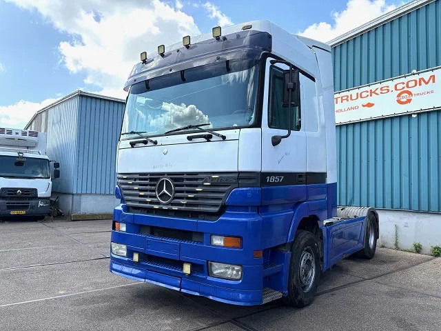 Mercedes-Benz Actros 1857 LS (MP1) MEGASPACE (EPS WITH CLUTCH (3-PEDALS) / RETARDER / REDUCTION AXLE / AIRCONDITIONING) - Cabeza tractora: foto 1 Mercedes-Benz Actros 1857 LS (MP1) MEGASPACE (EPS WITH CLUTCH (3-PEDALS) / RETARDER / REDUCTION AXLE / AIRCONDITIONING) - Cabeza tractora: foto 1