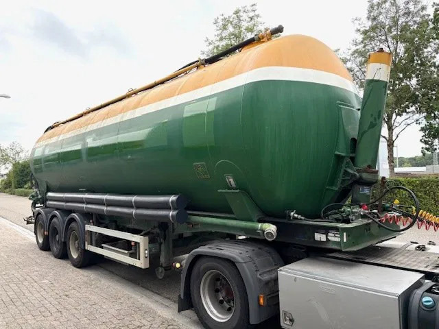 Feldbinder KIP48 3 3-AXLE 48M3 KIPPING SILO TRAILER (SAF AXLES / DRUM BRAKES / 4 COMPARTMENTS) - Semirremolque cisterna: foto 2 Feldbinder KIP48 3 3-AXLE 48M3 KIPPING SILO TRAILER (SAF AXLES / DRUM BRAKES / 4 COMPARTMENTS) - Semirremolque cisterna: foto 2