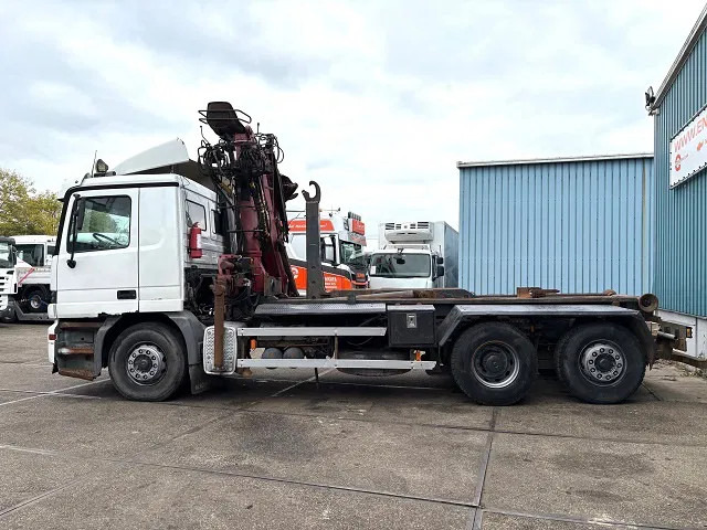 Mercedes-Benz Actros 2540 L 6x2 MP1 WITH V-CRANE & HOOK-ARM SYSTEM (EPS WITH CLUTCH (3 PEDALS) / REDUCTION AXLE / STEEL-/AIR SUSPENSION / P.T. - Camión multibasculante, Camión grúa: foto 5 Mercedes-Benz Actros 2540 L 6x2 MP1 WITH V-CRANE & HOOK-ARM SYSTEM (EPS WITH CLUTCH (3 PEDALS) / REDUCTION AXLE / STEEL-/AIR SUSPENSION / P.T. - Camión multibasculante, Camión grúa: foto 5