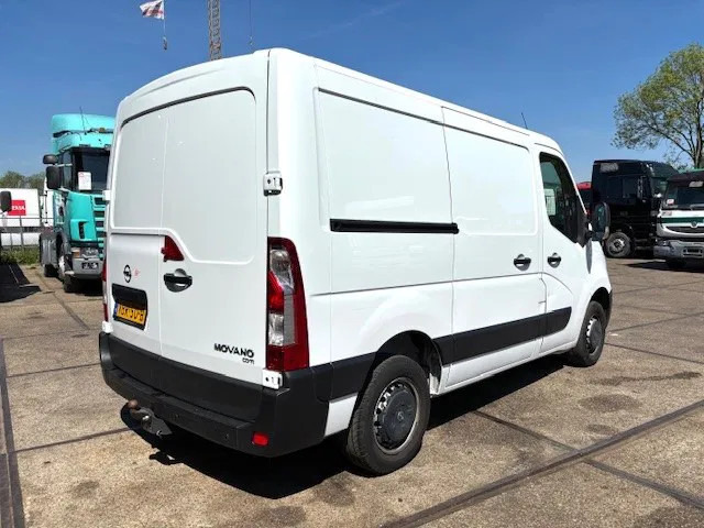 Opel Movano T3300 2.4CDTI L1H1 (EURO 6 / 6 GEARS MANUAL GEARBOX / AIRCONDITIONING / APPLE CARPLAY / REAR VIEW CAMERA / ETC) - Furgoneta pequeña: foto 3 Opel Movano T3300 2.4CDTI L1H1 (EURO 6 / 6 GEARS MANUAL GEARBOX / AIRCONDITIONING / APPLE CARPLAY / REAR VIEW CAMERA / ETC) - Furgoneta pequeña: foto 3