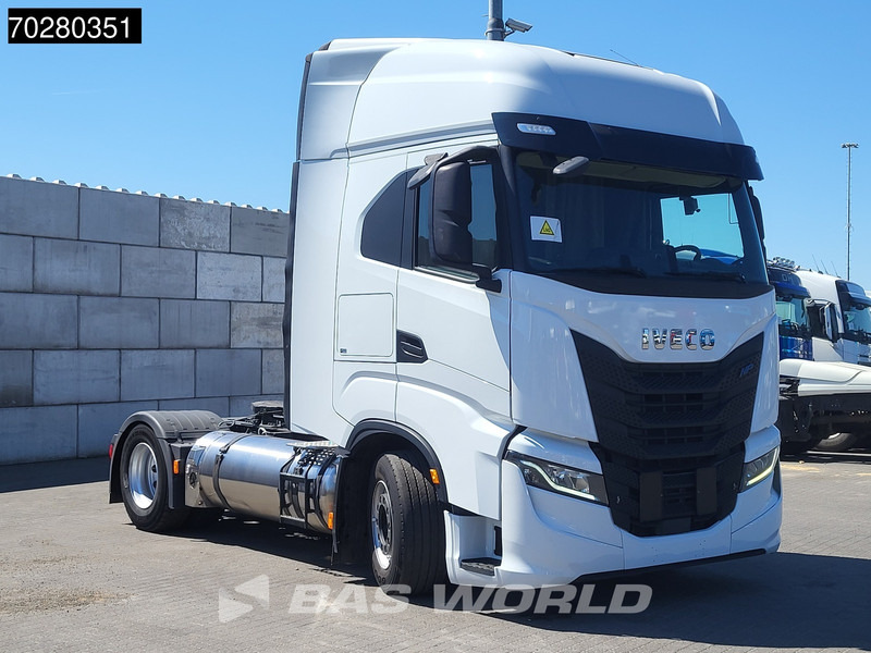 Iveco S-Way 460 4X2 LNG Retarder 2x Tanks Standklima LED Navi - Cabeza tractora: foto 3 Iveco S-Way 460 4X2 LNG Retarder 2x Tanks Standklima LED Navi - Cabeza tractora: foto 3