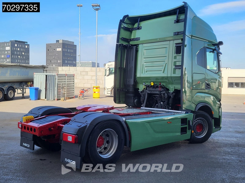 Iveco S-Way 580 4X2 NEW! Electric Steering Standklima Navi ACC LED Euro 6 - Cabeza tractora: foto 5 Iveco S-Way 580 4X2 NEW! Electric Steering Standklima Navi ACC LED Euro 6 - Cabeza tractora: foto 5