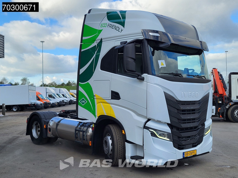 Iveco S-Way NP 460 4X2 LNG! NL-Truck Retarder 2xTanks ACC LED Euro 6 - Cabeza tractora: foto 3 Iveco S-Way NP 460 4X2 LNG! NL-Truck Retarder 2xTanks ACC LED Euro 6 - Cabeza tractora: foto 3