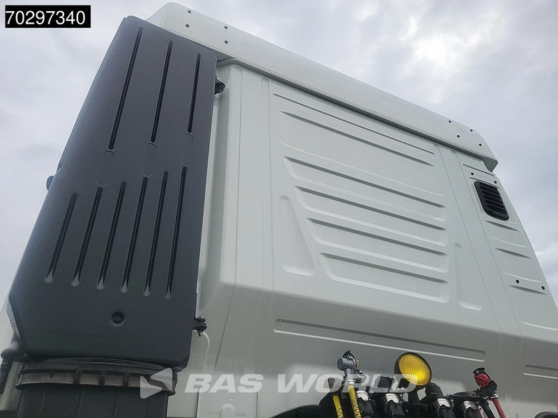 Iveco X-Way 500 4X2 NEW! Retarder Big-Axle Standklima MirrorCam Navi LED ACC Euro 6 - Cabeza tractora: foto 5 Iveco X-Way 500 4X2 NEW! Retarder Big-Axle Standklima MirrorCam Navi LED ACC Euro 6 - Cabeza tractora: foto 5