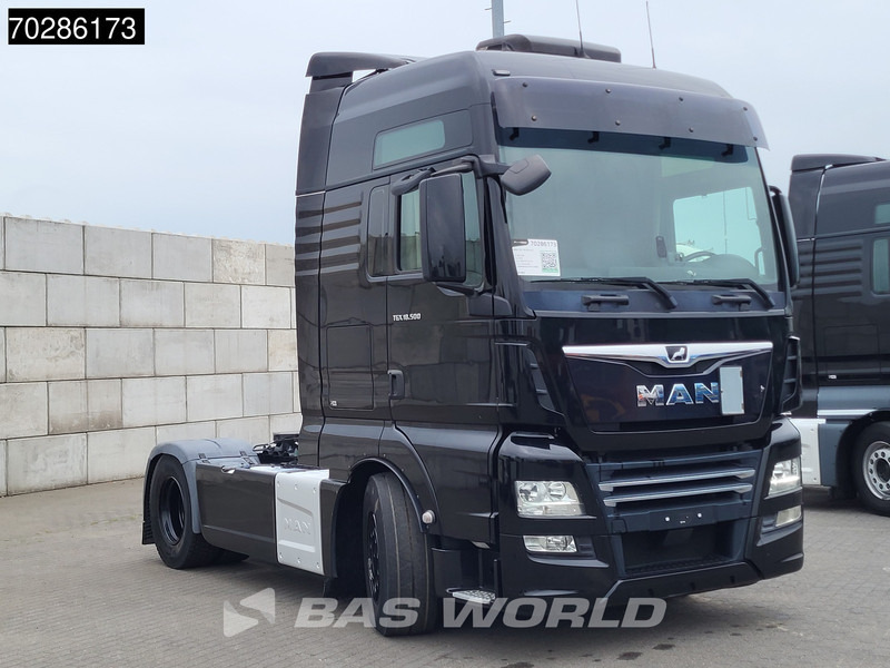 MAN TGX 18.500 4X2 XXL Retarder Leder Standklima 2xTanks Xenon ACC Euro 6 - Cabeza tractora: foto 3 MAN TGX 18.500 4X2 XXL Retarder Leder Standklima 2xTanks Xenon ACC Euro 6 - Cabeza tractora: foto 3