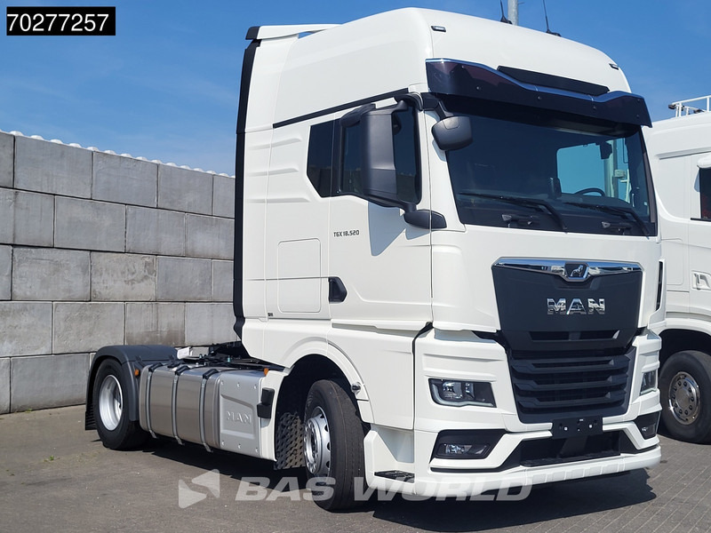 MAN TGX 18.520 4X2 NEW! GX Retarder 2x Tanks Standklima ACC - Cabeza tractora: foto 3 MAN TGX 18.520 4X2 NEW! GX Retarder 2x Tanks Standklima ACC - Cabeza tractora: foto 3