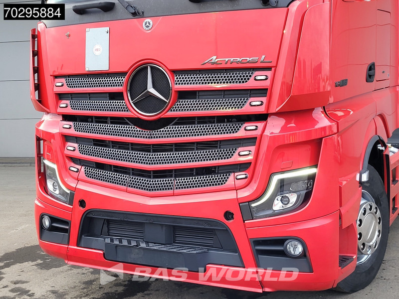 Cabeza tractora Mercedes-Benz Actros 1858 4X2 GigaSpace Retarder 2xTanks Leather Standairco PPC Navi ACC Euro 6: foto 8