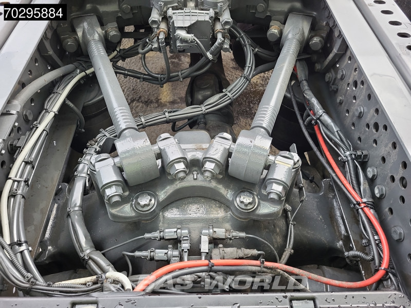 Cabeza tractora Mercedes-Benz Actros 1858 4X2 GigaSpace Retarder 2xTanks Leather Standairco PPC Navi ACC Euro 6: foto 17