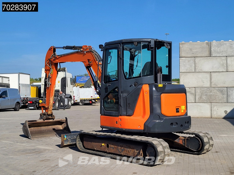 Hitachi ZX55U-6CLR A/C - 3 BUCKETS - Miniexcavadora: foto 3 Hitachi ZX55U-6CLR A/C - 3 BUCKETS - Miniexcavadora: foto 3