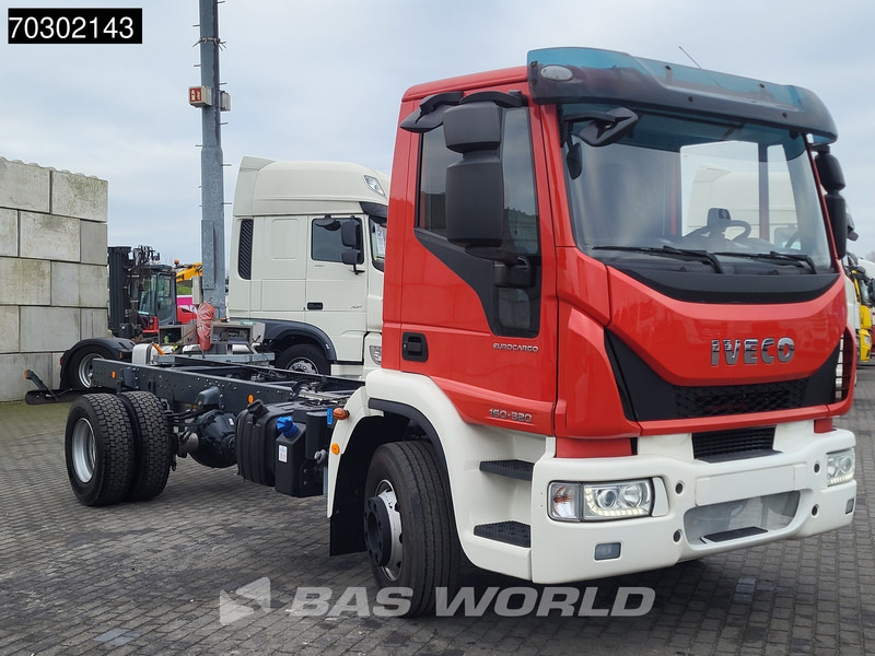 Iveco Eurocargo 180E320 4X2 NEW! 18T chassis 2017 production Euro 6 - Camión chasis: foto 3 Iveco Eurocargo 180E320 4X2 NEW! 18T chassis 2017 production Euro 6 - Camión chasis: foto 3