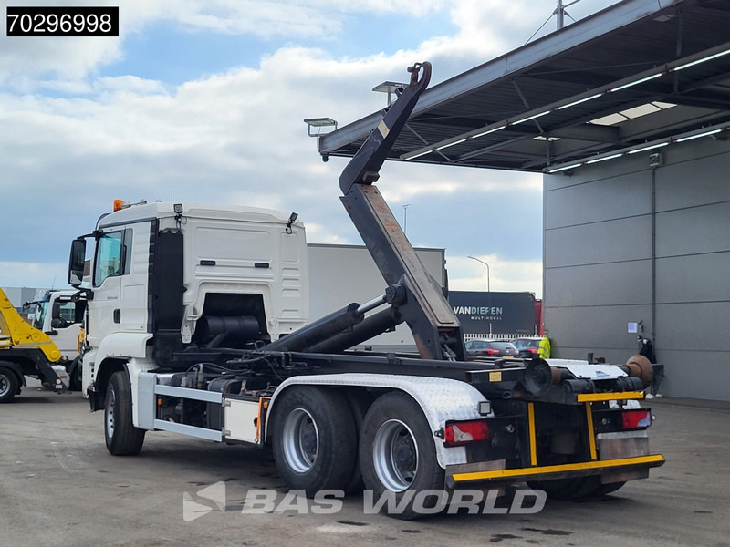 Camión multibasculante MAN TGS 33.440 6X4 25Ton AJK NHS25-5930 hooklift with 5th wheel Wechselsystem Manual Big-Axle Euro 5: foto 7 Camión multibasculante MAN TGS 33.440 6X4 25Ton AJK NHS25-5930 hooklift with 5th wheel Wechselsystem Manual Big-Axle Euro 5: foto 7