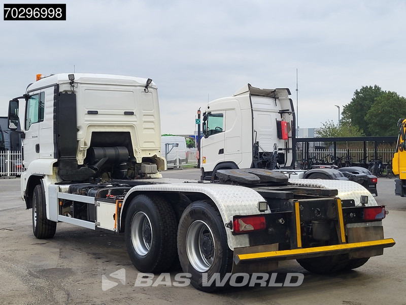 Camión multibasculante MAN TGS 33.440 6X4 25Ton AJK NHS25-5930 hooklift with 5th wheel Wechselsystem Manual Big-Axle Euro 5: foto 11 Camión multibasculante MAN TGS 33.440 6X4 25Ton AJK NHS25-5930 hooklift with 5th wheel Wechselsystem Manual Big-Axle Euro 5: foto 11
