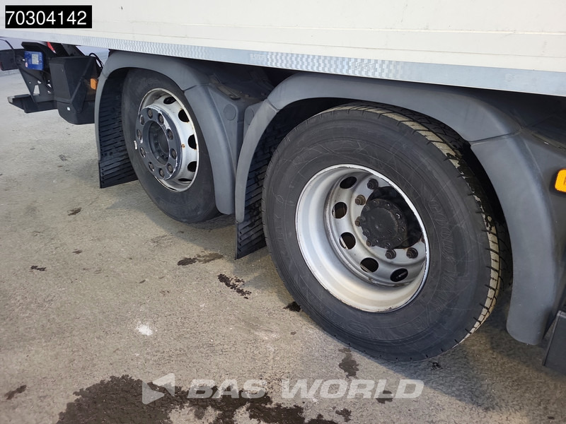 Camión caja cerrada MAN TGX 26.470 6X2 Combi 2000kg Ladebordwand Lift-Axle Automatic Euro 6: foto 16 Camión caja cerrada MAN TGX 26.470 6X2 Combi 2000kg Ladebordwand Lift-Axle Automatic Euro 6: foto 16