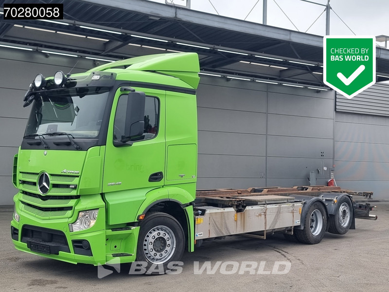 Mercedes-Benz Actros 2545 6X2 Hydraulic Liftable BDF system Lift+steering axle ADR Euro 6 - Camión portacontenedore/ Intercambiable: foto 1 Mercedes-Benz Actros 2545 6X2 Hydraulic Liftable BDF system Lift+steering axle ADR Euro 6 - Camión portacontenedore/ Intercambiable: foto 1