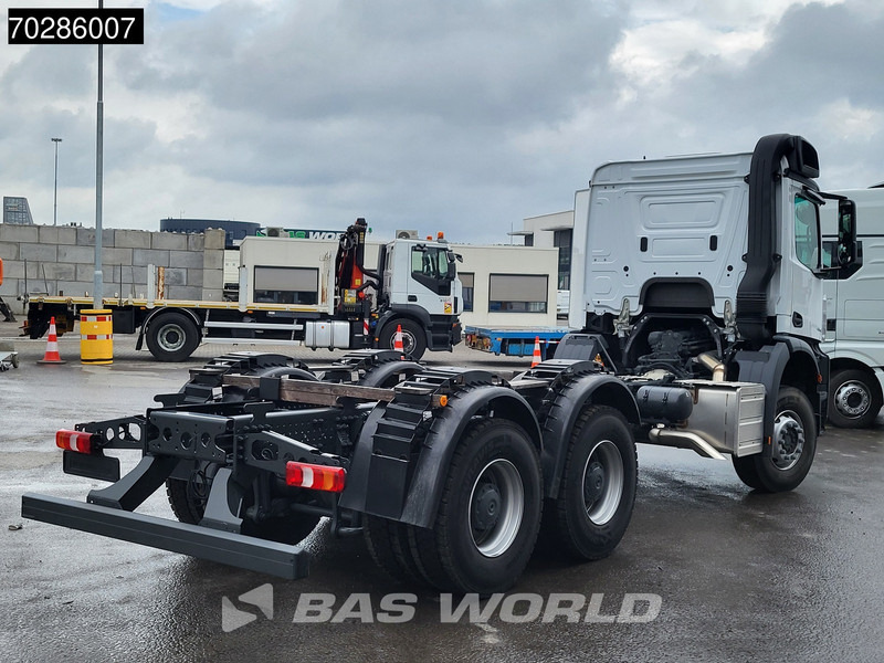 Mercedes-Benz Arocs 3342 6X4 NEW 6x4 chassis Big-Axle Automatic Steel suspension Euro 3 - Camión chasis: foto 5 Mercedes-Benz Arocs 3342 6X4 NEW 6x4 chassis Big-Axle Automatic Steel suspension Euro 3 - Camión chasis: foto 5