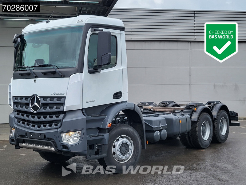 Mercedes-Benz Arocs 3342 6X4 NEW 6x4 chassis Big-Axle Automatic Steel suspension Euro 3 - Camión chasis: foto 1 Mercedes-Benz Arocs 3342 6X4 NEW 6x4 chassis Big-Axle Automatic Steel suspension Euro 3 - Camión chasis: foto 1