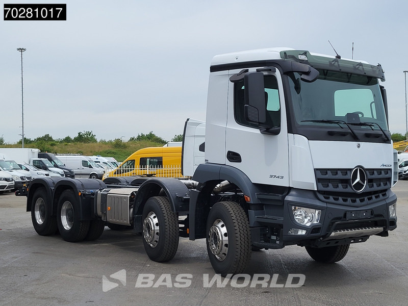 Mercedes-Benz Arocs 3743 8X4 NEW chassis Big-Axle Alcoa's Euro 6 - Camión chasis: foto 3 Mercedes-Benz Arocs 3743 8X4 NEW chassis Big-Axle Alcoa's Euro 6 - Camión chasis: foto 3