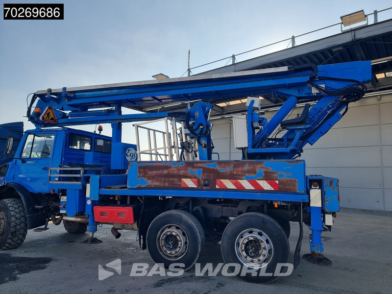 Mercedes-Benz Unimog 6X6 Unimog Engin EGI TP 226 hubarbeitsbühne Manual Euro 2 - Camión grúa: foto 3 Mercedes-Benz Unimog 6X6 Unimog Engin EGI TP 226 hubarbeitsbühne Manual Euro 2 - Camión grúa: foto 3