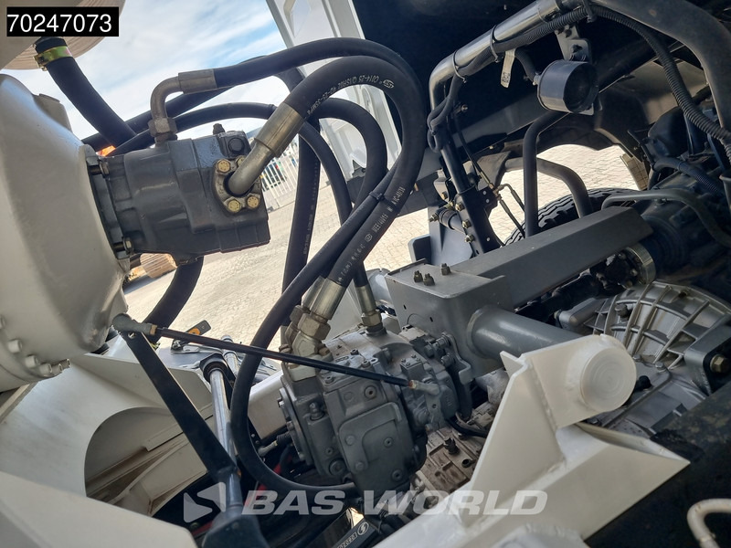 Leasing de SHACMAN M3000 S 8X4 8m3 Liebherr mixer Manual Big-Axle Steelsuspension SHACMAN M3000 S 8X4 8m3 Liebherr mixer Manual Big-Axle Steelsuspension: foto 10