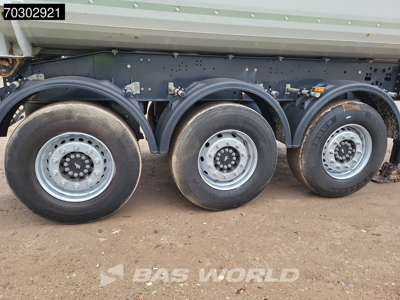 Semirremolque volquete Schmitz Cargobull SCB*S3D 3 axles 25m3 Lifting Axle: foto 11